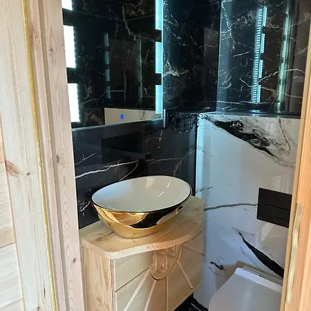 Roomflacja Baltyk سيانوزيتي